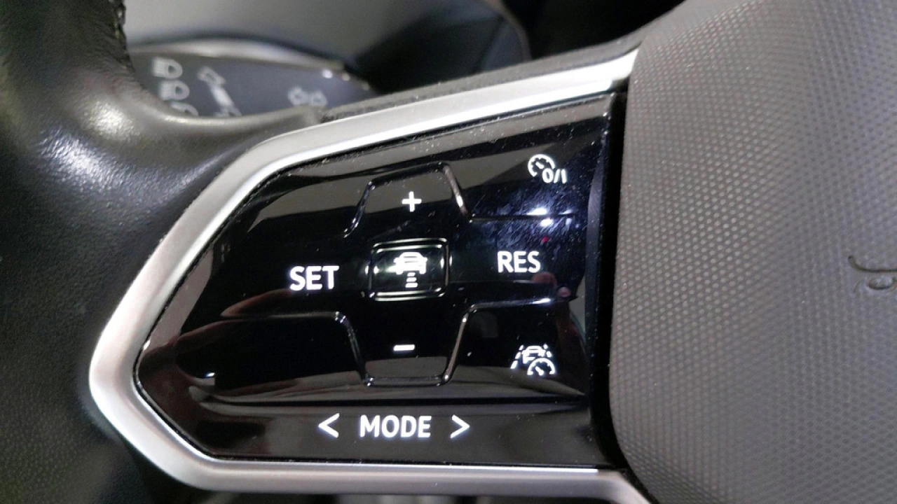 Volkswagen ID.4 First Max 77 kWh | Panoramadak | Camera | Elec. klep |