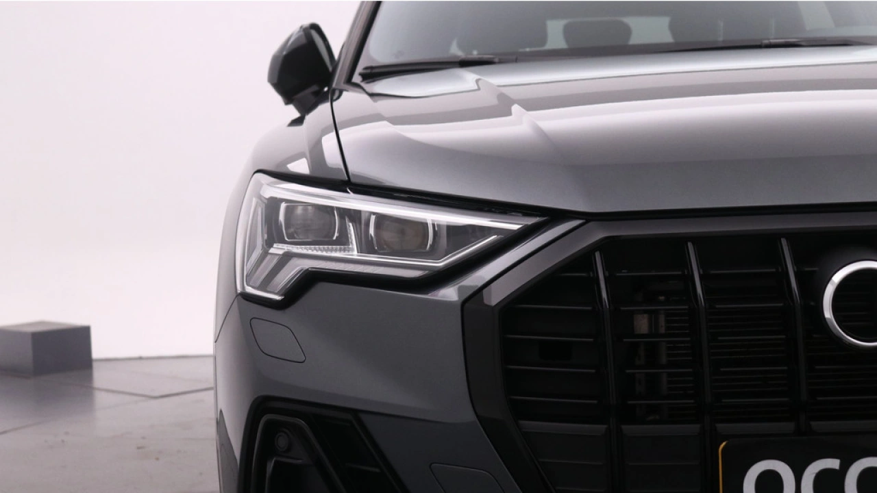 Audi Q3 35 TFSI S edition Competition | Adaptive cruise | Comfort sleutel | Stoelverwarming | 19