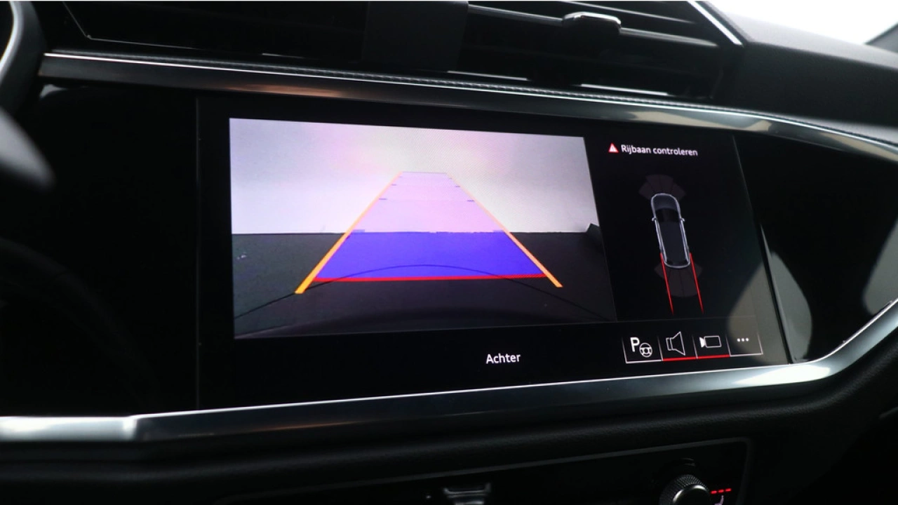 Audi Q3 35 TFSI S edition Competition | Adaptive cruise | Comfort sleutel | Stoelverwarming | 19