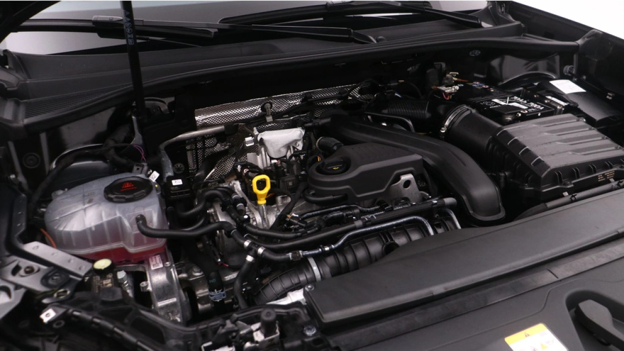 Audi Q3 35 TFSI S edition Competition | Adaptive cruise | Comfort sleutel | Stoelverwarming | 19