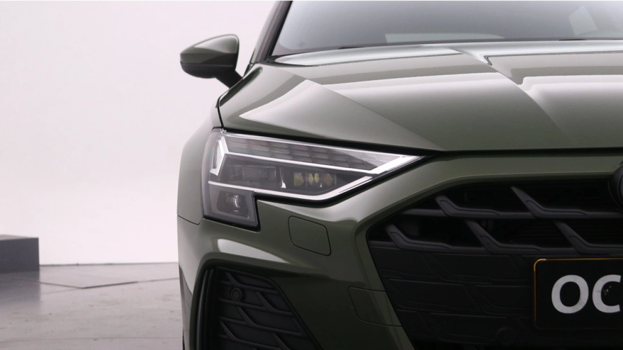 Audi A3 Sportback 40 TFSI e S edition | Panoramadak | Zwart optiek | Carplay |