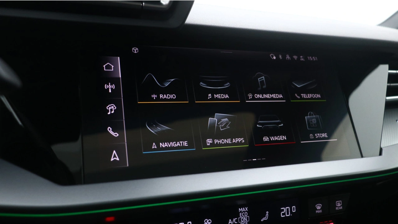 Audi A3 Sportback 40 TFSI e S edition | Panoramadak | Zwart optiek | Carplay |