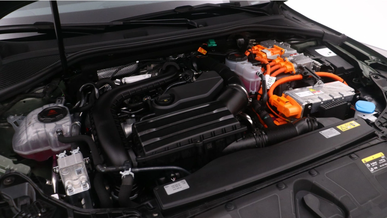 Audi A3 Sportback 40 TFSI e S edition | Panoramadak | Zwart optiek | Carplay |