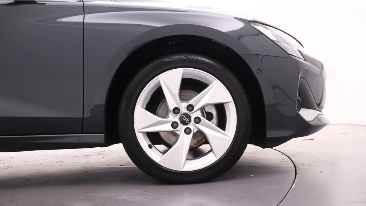 Audi A3 Limousine 30 TFSI Advanced edition | PDC | Carplay |