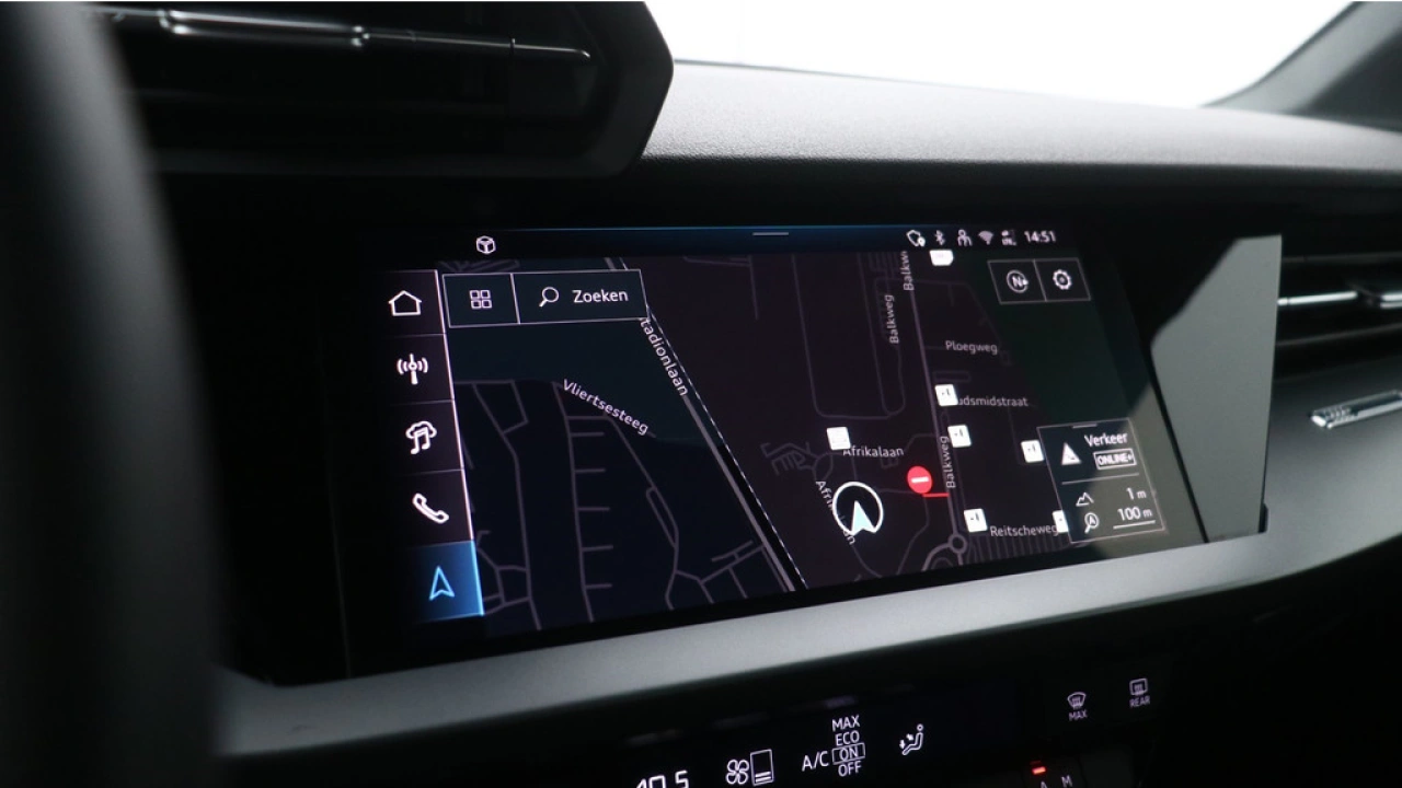 Audi A3 Limousine 30 TFSI Advanced edition | PDC | Carplay |