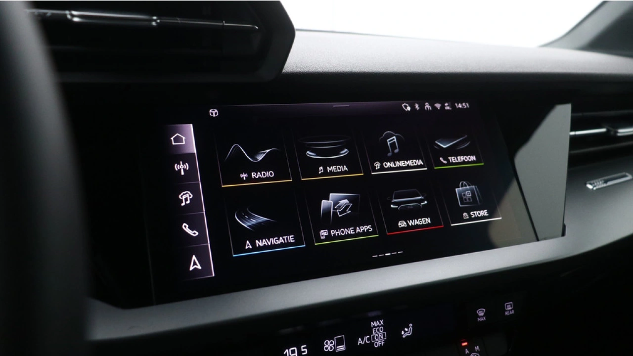 Audi A3 Limousine 30 TFSI Advanced edition | PDC | Carplay |