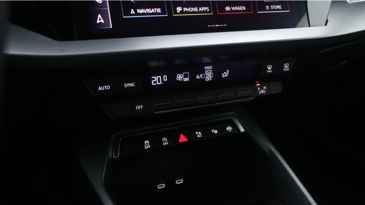 Audi A3 Limousine 30 TFSI Advanced edition | PDC | Carplay |