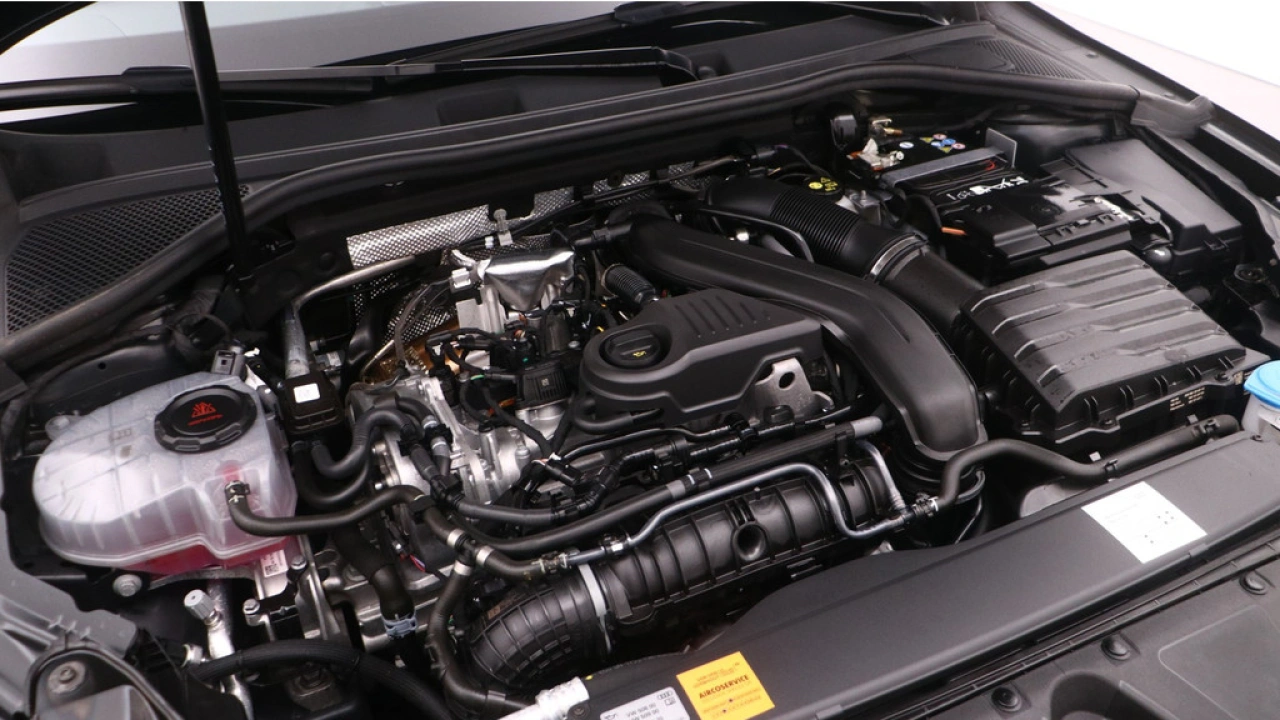 Audi A3 Limousine 30 TFSI Advanced edition | PDC | Carplay |