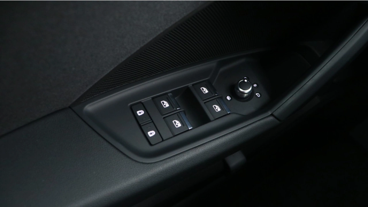 Audi A3 Sportback 30 TFSI Advanced edition | Climate control | Carplay |