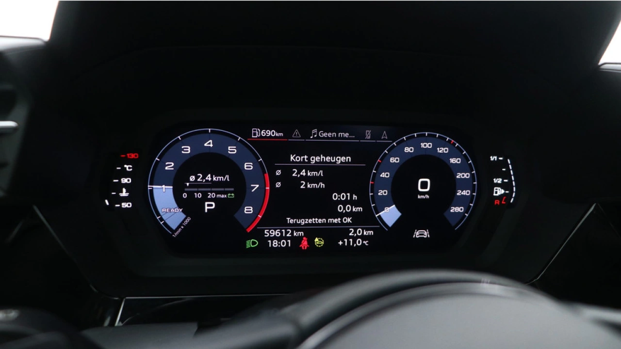 Audi A3 Limousine 30 TFSI Pro Line | Cruise control | PDC | Carplay | Climate control |