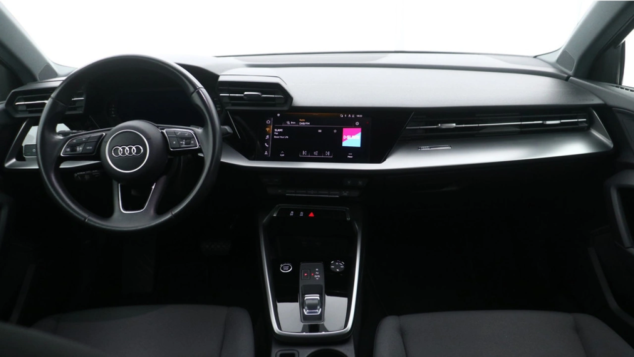 Audi A3 Limousine 30 TFSI Pro Line | Cruise control | PDC | Carplay | Climate control |