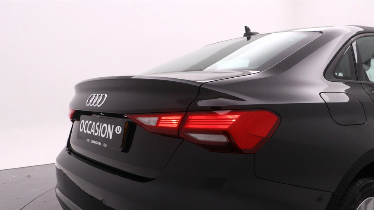 Audi A3 Limousine 30 TFSI Pro Line | Cruise control | PDC | Carplay | Climate control |