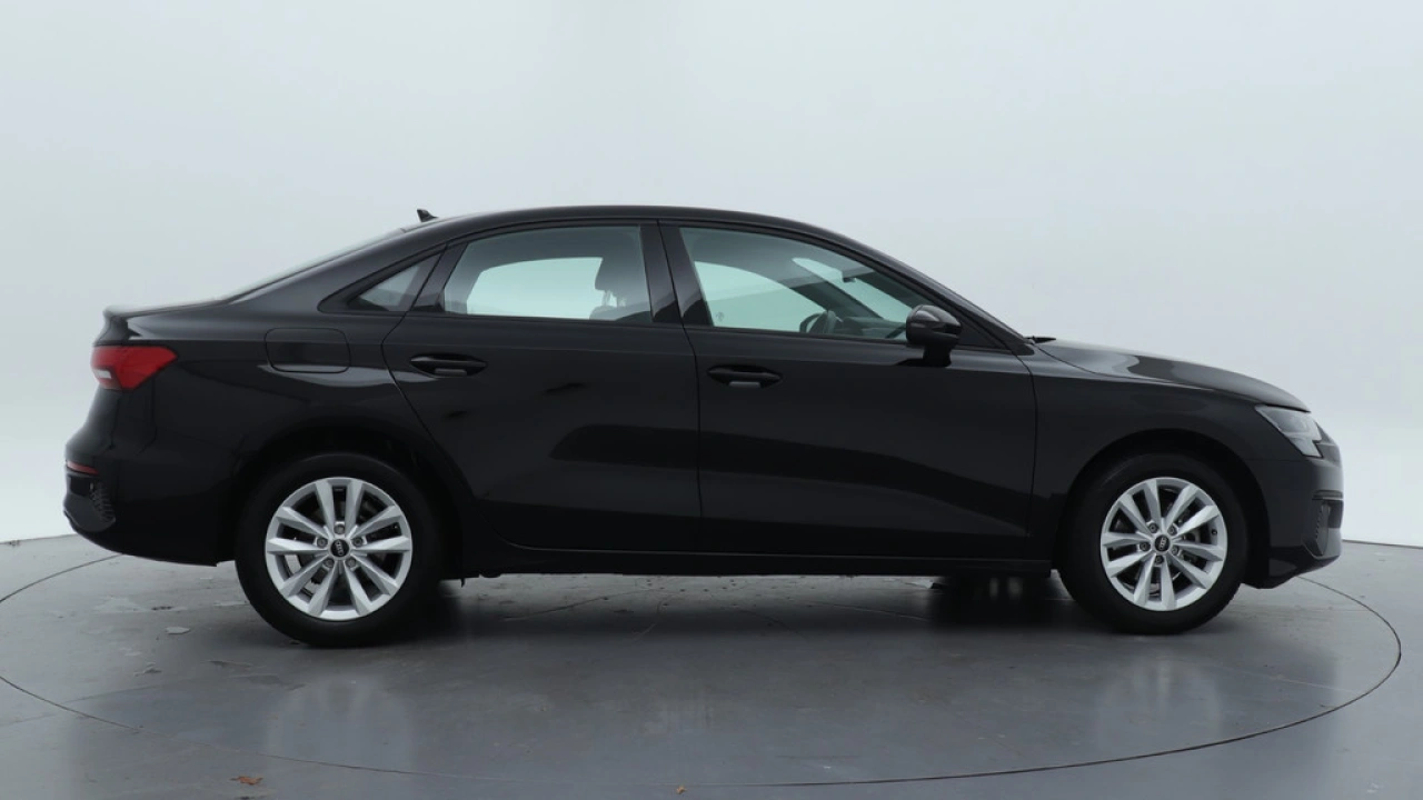 Audi A3 Limousine 30 TFSI Pro Line | Cruise control | PDC | Carplay | Climate control |