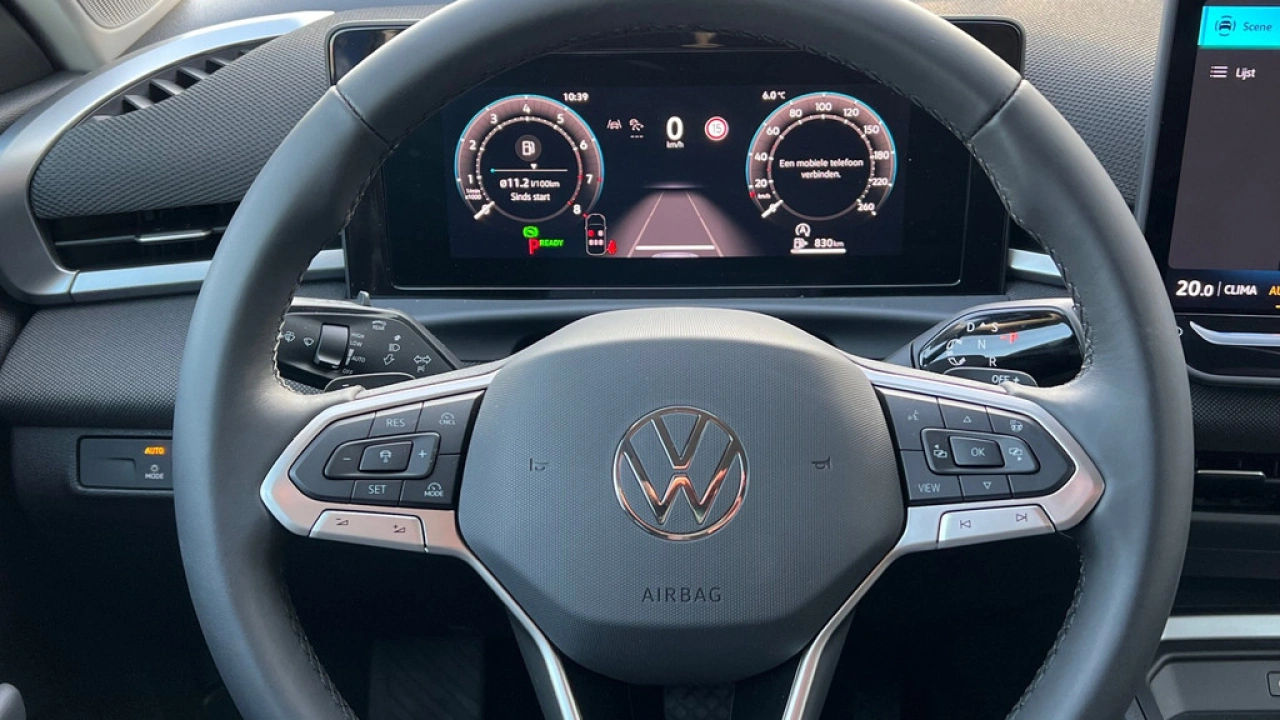 Volkswagen T-Roc 1.5 eTsi 116pk DSG Life First Edition App Connect