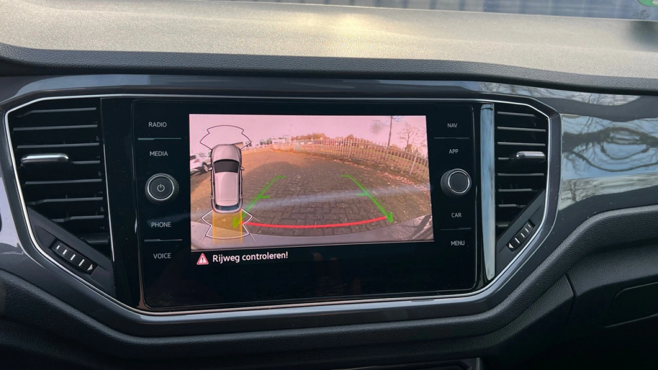 Volkswagen T-Roc 1.5 TSI 150pk DSG Sport Business R Panoramadak