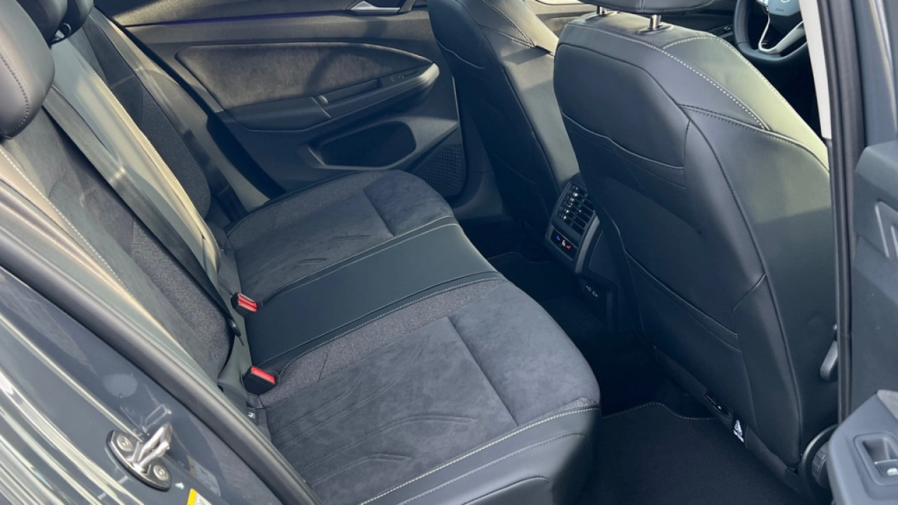 Volkswagen Golf 1.5 eHybrid 204pk DSG Style Edition Panoramadak