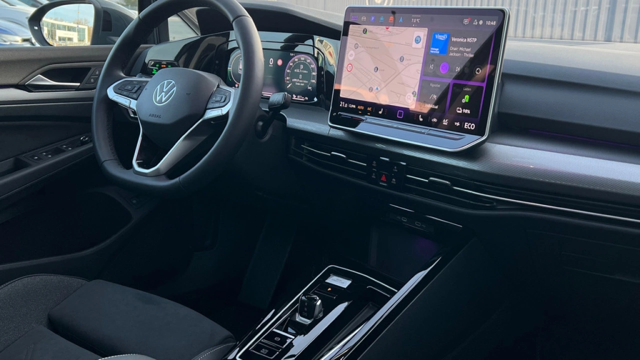 Volkswagen Golf 1.5 eHybrid 204pk DSG Style Edition Panoramadak