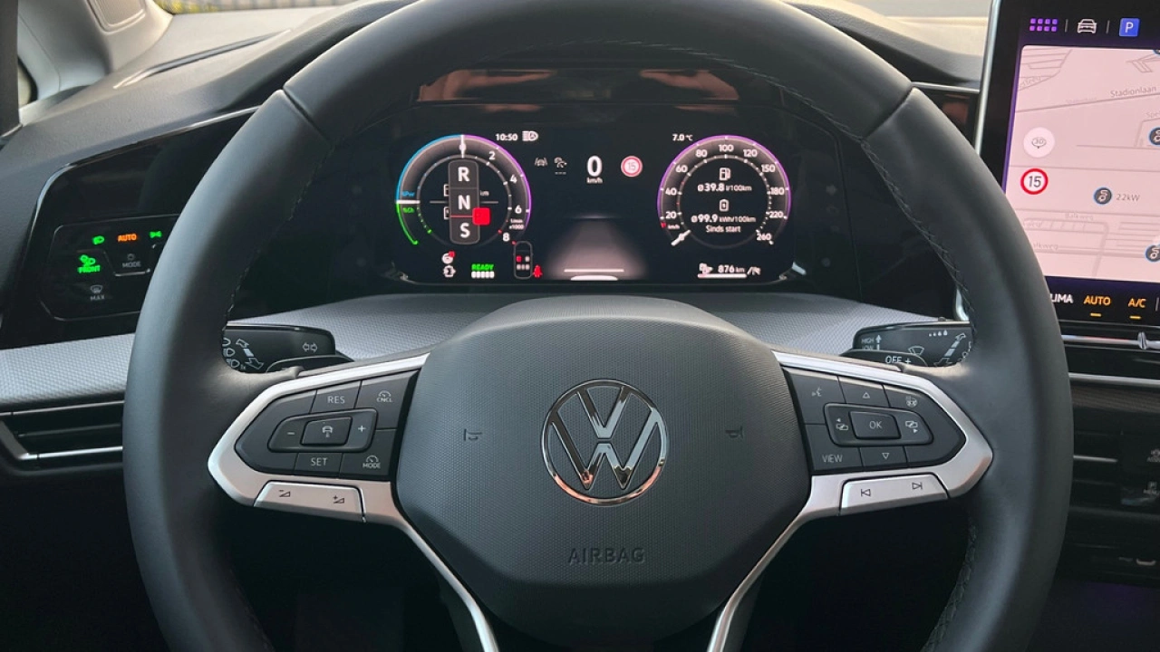 Volkswagen Golf 1.5 eHybrid 204pk DSG Style Edition Panoramadak