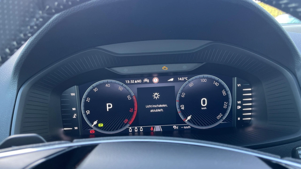 Škoda Karoq 1.5 TSI ACT Sportline Business