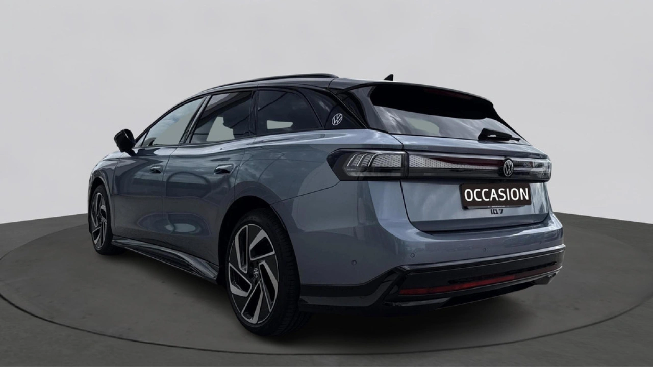 Volkswagen ID.7 Tourer Pro Limited Edition 77 kWh Trekhaak Black edition Interieur style pakket plus Exterieur pakket plus