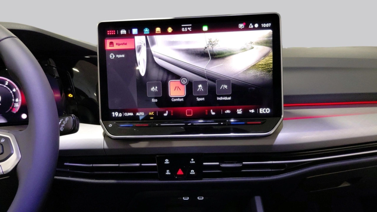 Volkswagen Golf 1.5 eHybrid Life Edition PHEV 204pk Comfort pakket Ergoactive bestuurdersstoel