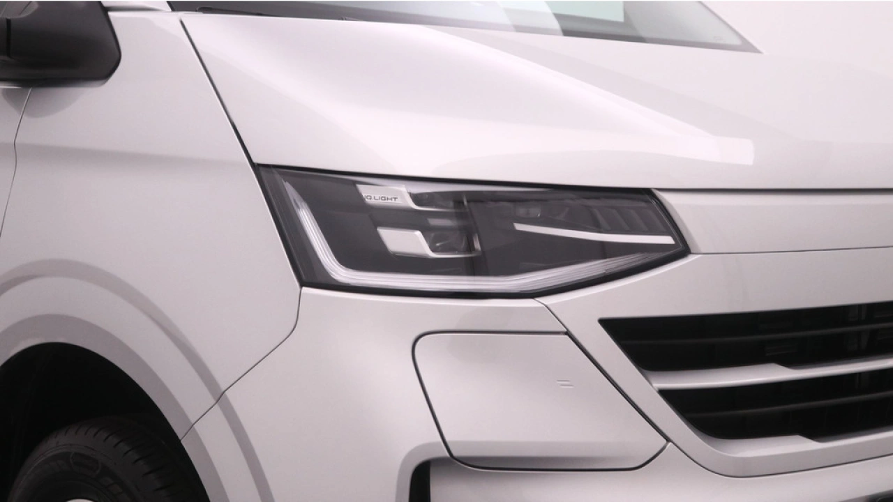 VW Bedrijfswagens Transporter e-Transporter L2H1 64kWh 160kW 218PK RWD Style-Intro