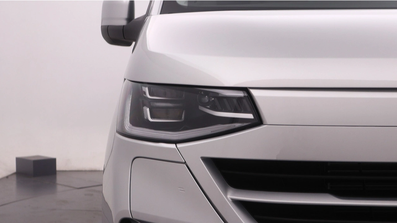 VW Bedrijfswagens Transporter e-Transporter L2H1 64kWh 160kW 218PK RWD Style-Intro