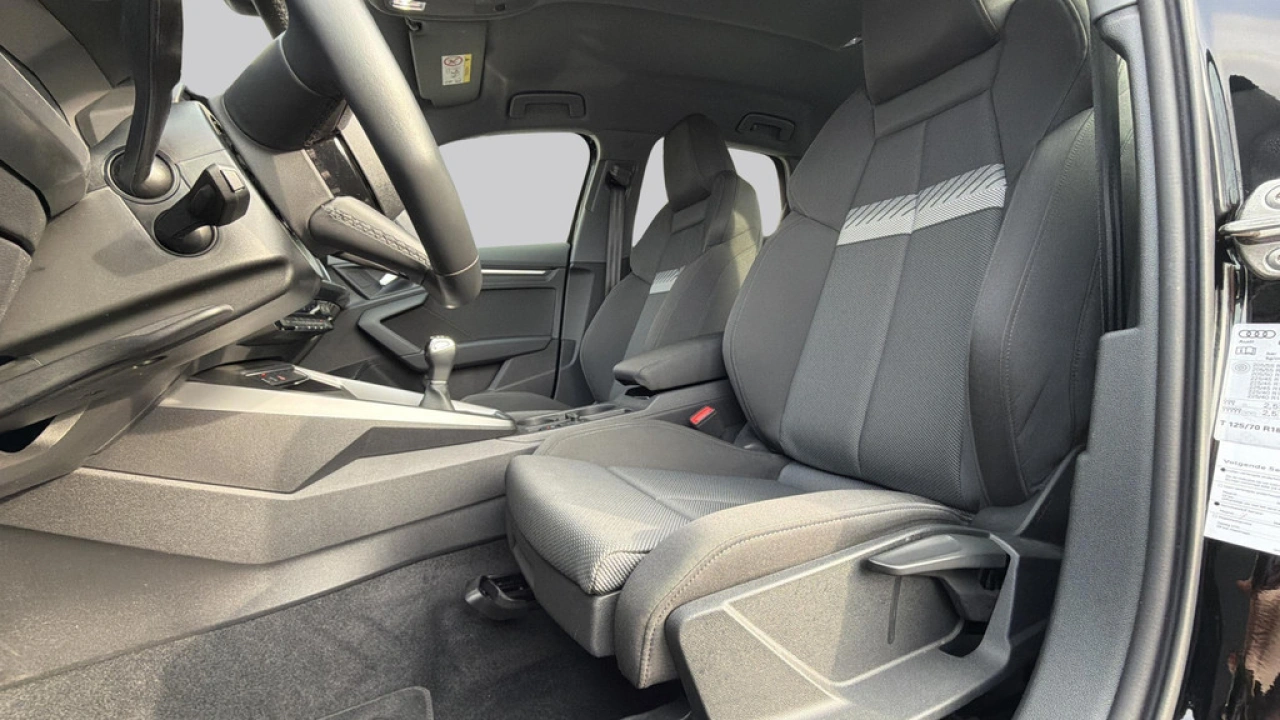 Audi A3 Sportback 30 TFSI 110pk Advanced Edition / Achteruitrijcamera