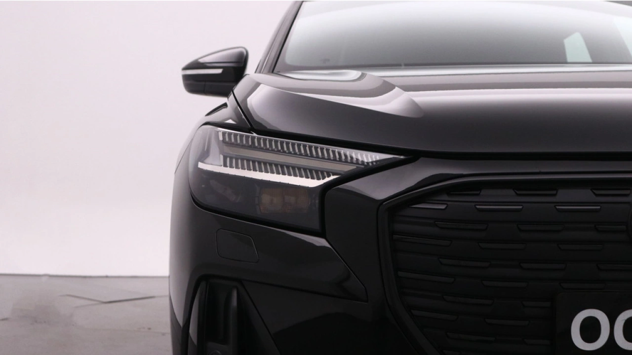 Audi Q4 e-tron 45 quattro S Edition 82 kWh| Assistentie Plus | Zwart optiek | Carplay |