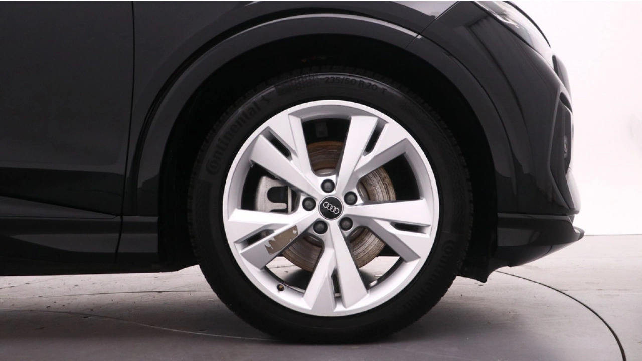 Audi Q4 e-tron 45 quattro S Edition 82 kWh| Assistentie Plus | Zwart optiek | Carplay |