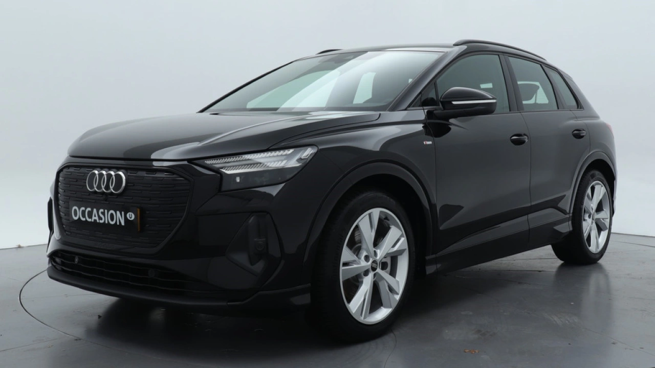 Audi Q4 e-tron 45 quattro S Edition 82 kWh| Assistentie Plus | Zwart optiek | Carplay |