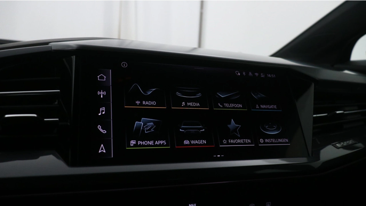 Audi Q4 e-tron 45 quattro S Edition 82 kWh| Assistentie Plus | Zwart optiek | Carplay |