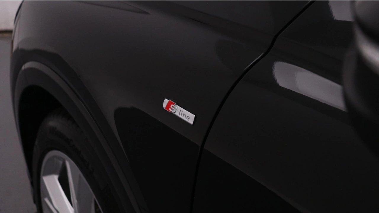 Audi Q4 e-tron 45 quattro S Edition 82 kWh| Assistentie Plus | Zwart optiek | Carplay |