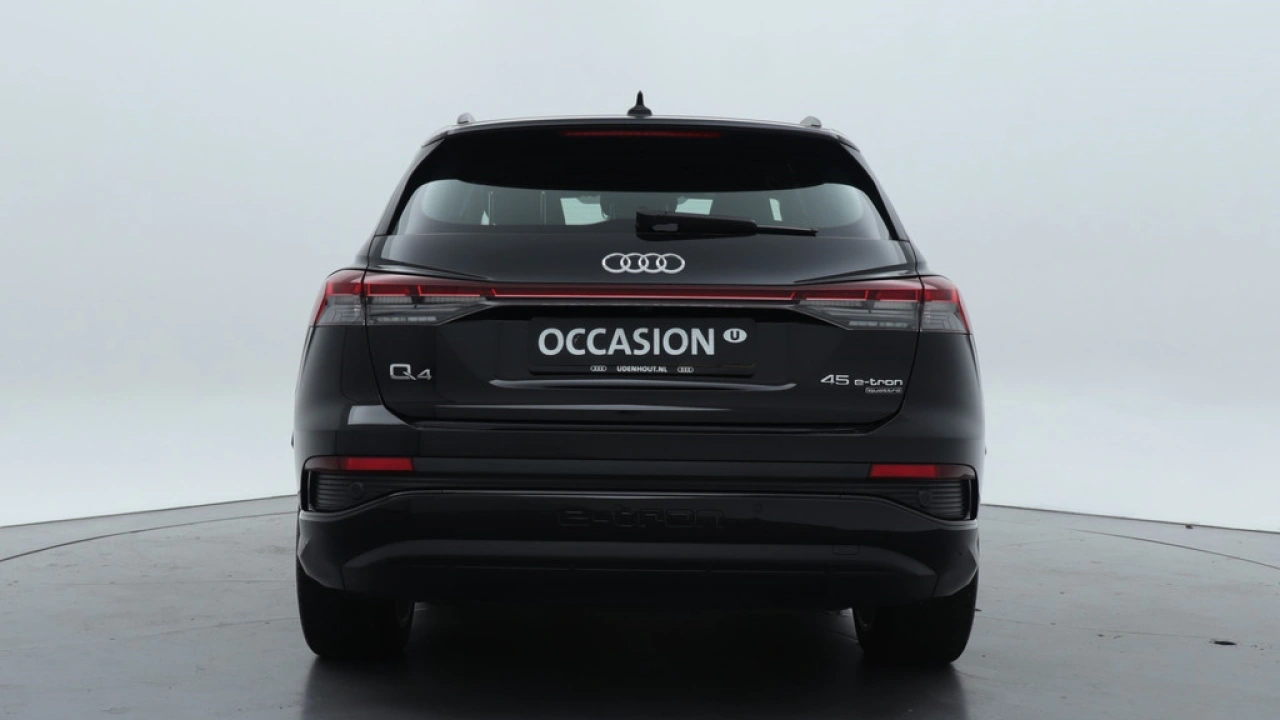 Audi Q4 e-tron 45 quattro S Edition 82 kWh| Assistentie Plus | Zwart optiek | Carplay |