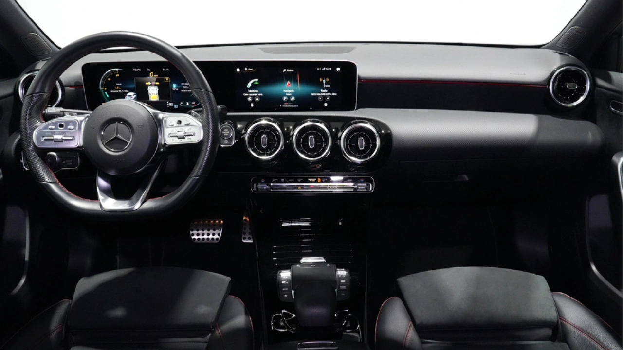 Mercedes-Benz A-Klasse 180 Business Solution AMG