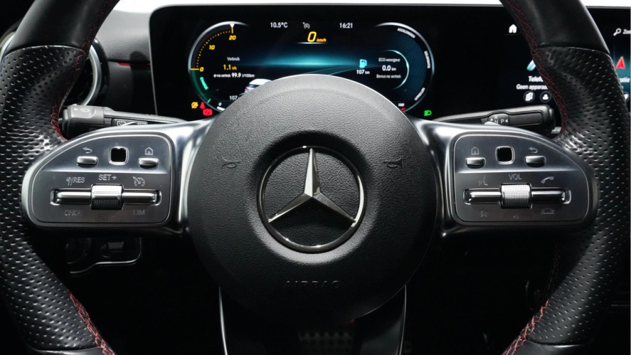 Mercedes-Benz A-Klasse 180 Business Solution AMG