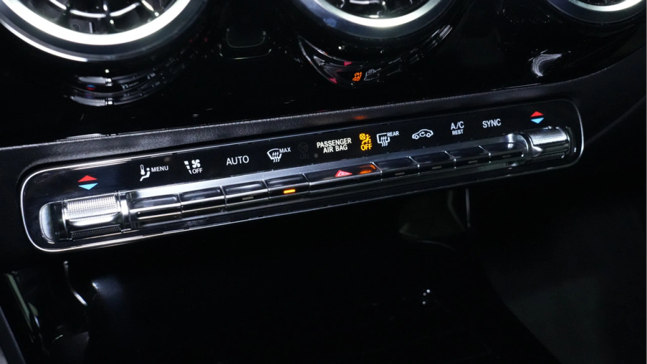 Mercedes-Benz A-Klasse 180 Business Solution AMG