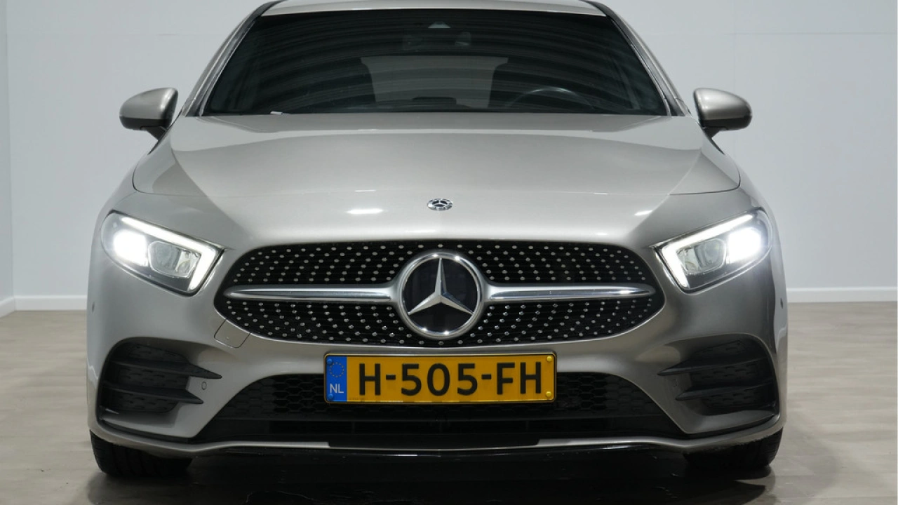 Mercedes-Benz A-Klasse 180 Business Solution AMG