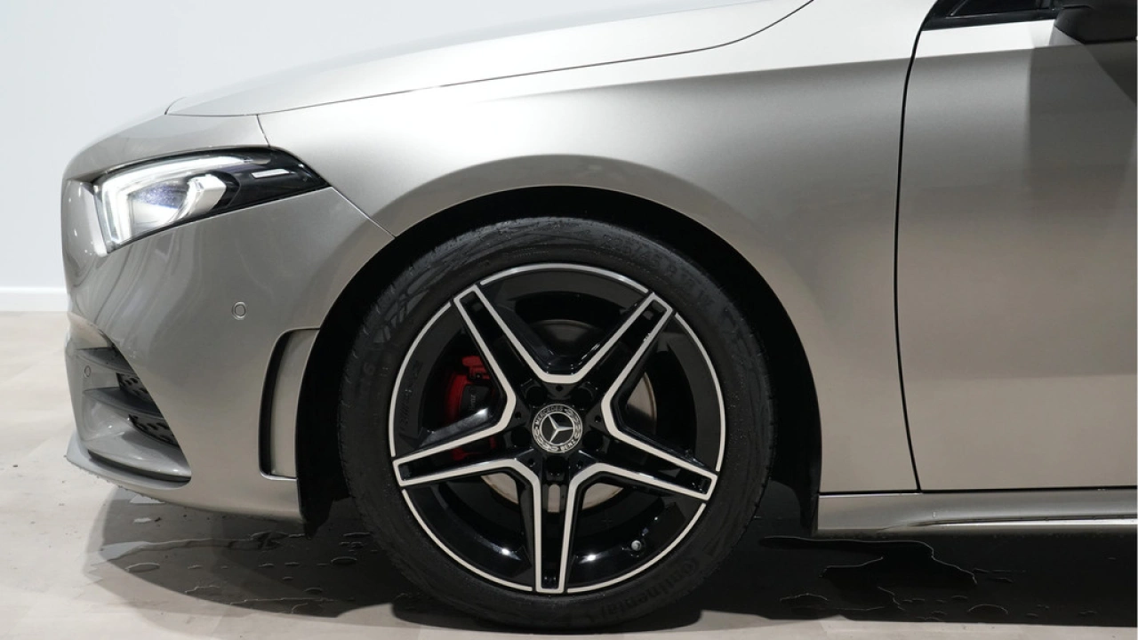Mercedes-Benz A-Klasse 180 Business Solution AMG