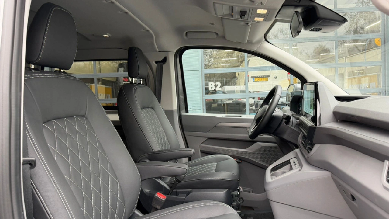 VW Bedrijfswagens Transporter Dubbel Cabine L2H1 2.0 TDI 170pk Automaat Bulli