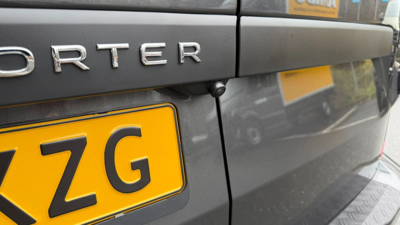 VW Bedrijfswagens Transporter Dubbel Cabine L2H1 2.0 TDI 170pk Automaat Bulli