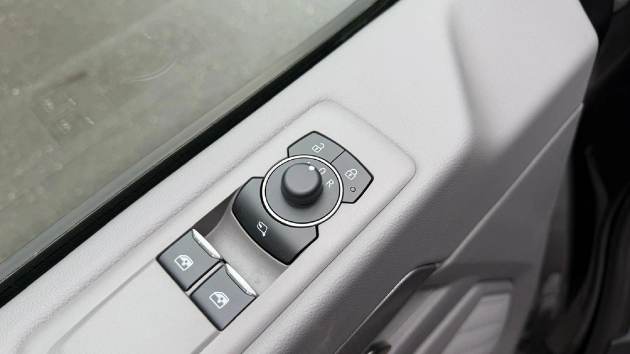 VW Bedrijfswagens Transporter Dubbel Cabine L2H1 2.0 TDI 170pk Automaat Bulli