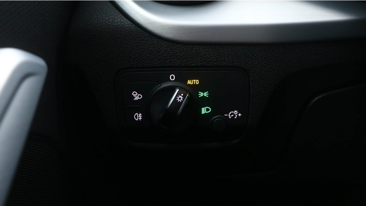 Audi Q2 35 TFSI S Edition | Panoramadak | Carplay | Stoelverwarming | Adapt. Cruise |