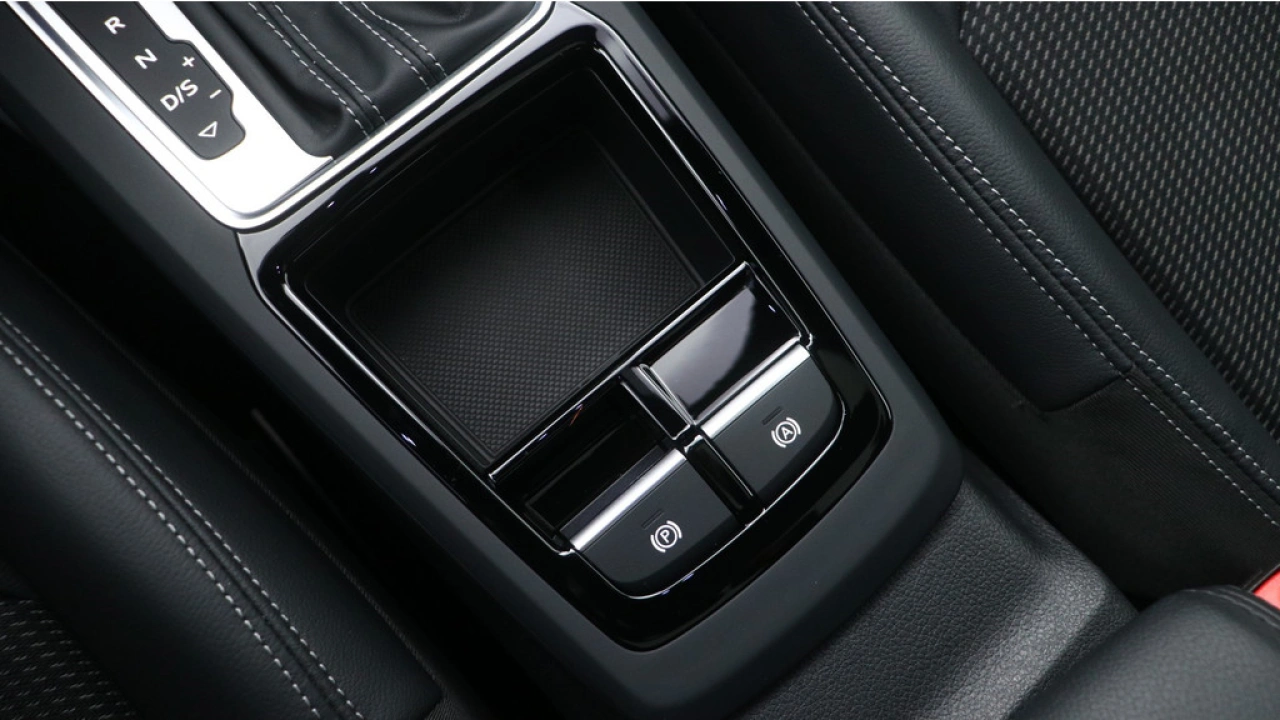 Audi Q2 35 TFSI S Edition | Panoramadak | Carplay | Stoelverwarming | Adapt. Cruise |