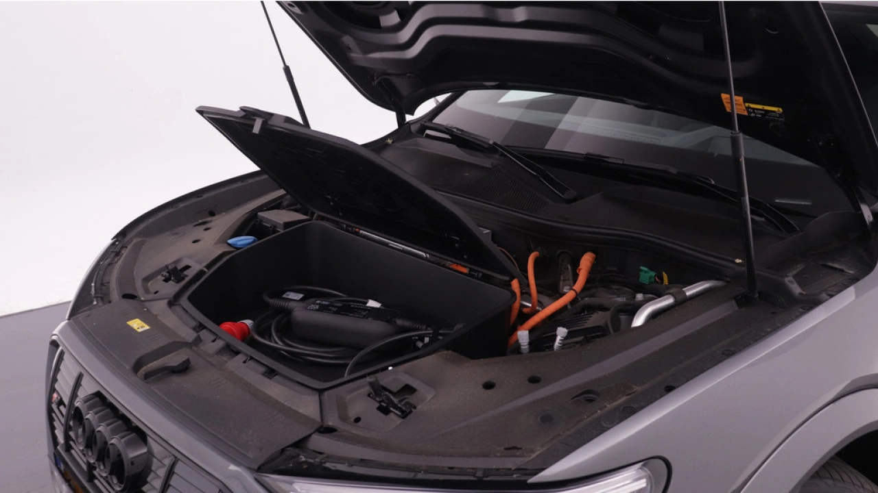 Audi e-tron Sportback S Quattro | Panoramadak | Head up | B&O | Supersport stoelen | 22