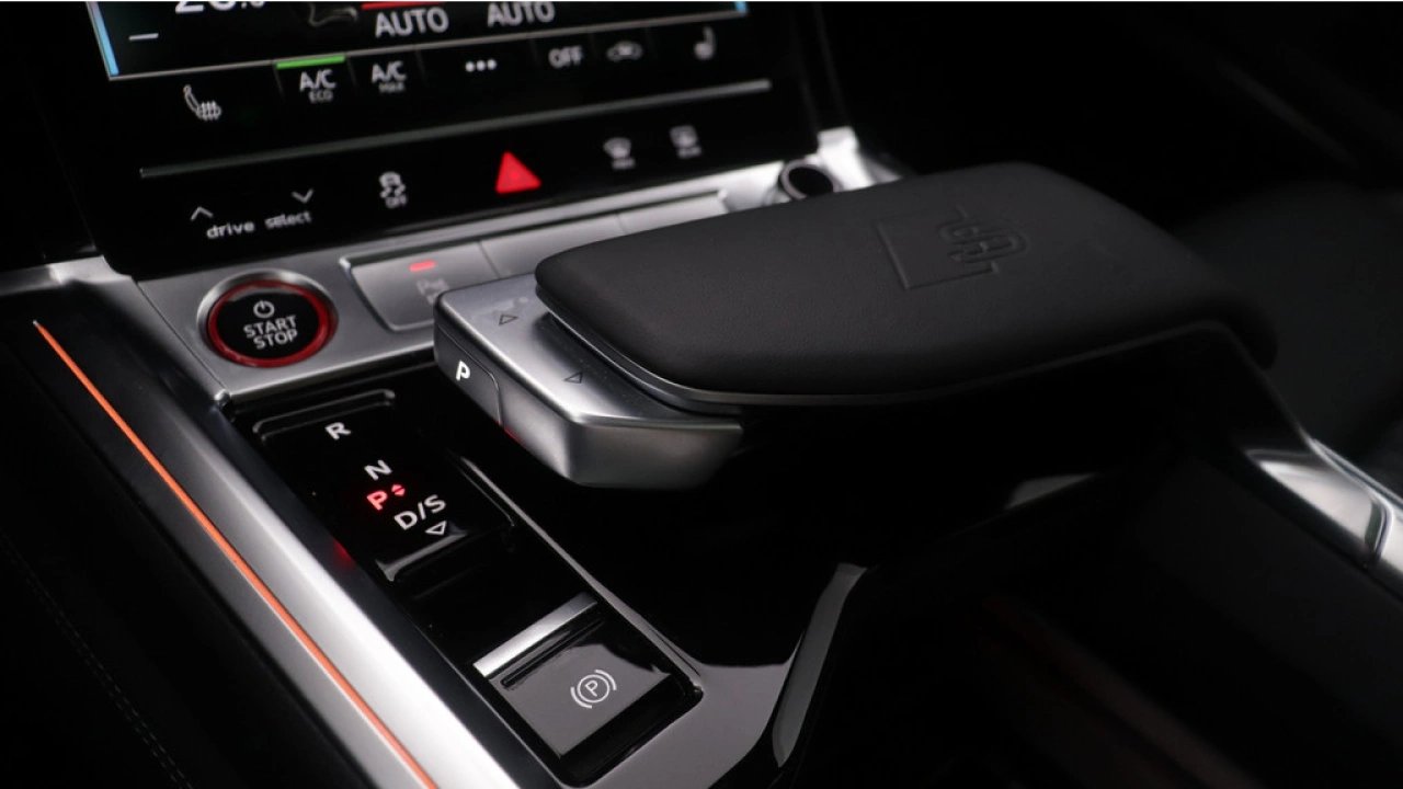 Audi e-tron Sportback S Quattro | Panoramadak | Head up | B&O | Supersport stoelen | 22