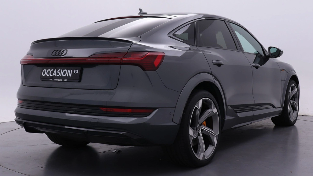 Audi e-tron Sportback S Quattro | Panoramadak | Head up | B&O | Supersport stoelen | 22