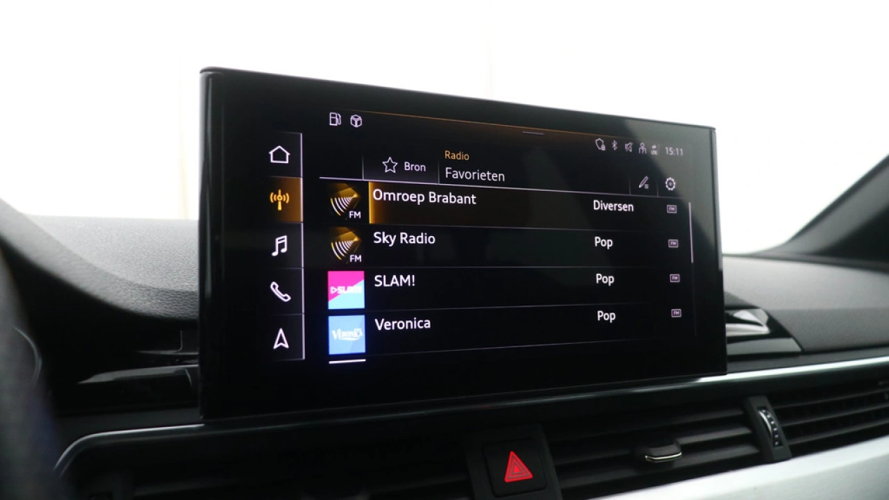 Audi A4 Avant 40 TFSI 191PK Launch edition Sport | Camera | Stoelverwarming |