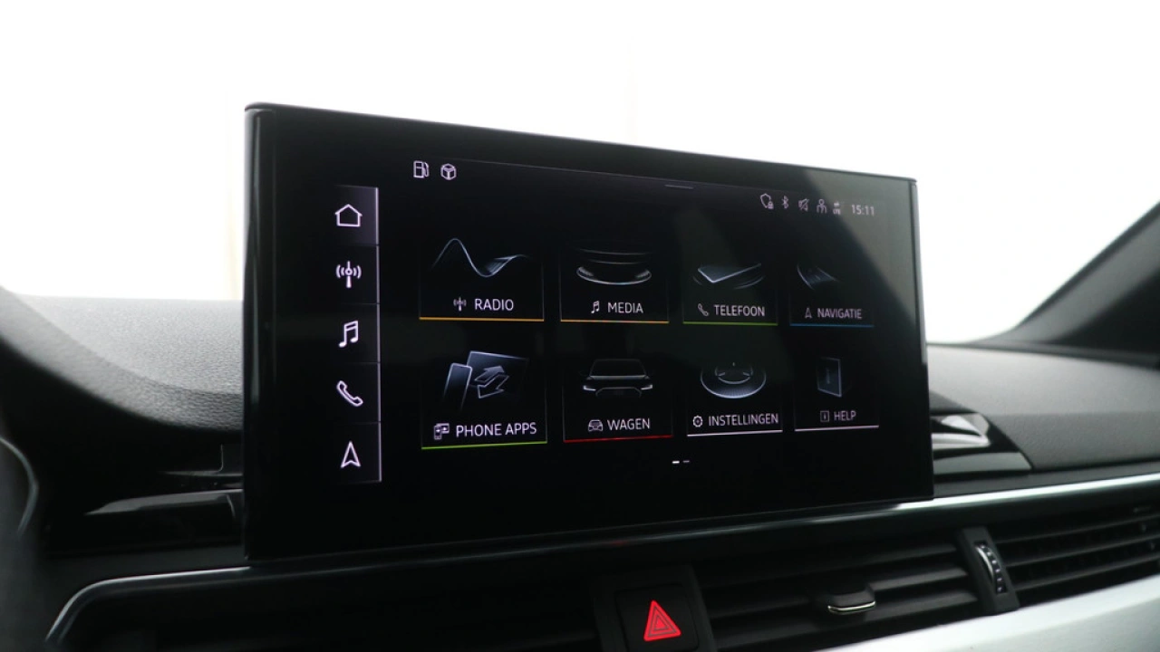 Audi A4 Avant 40 TFSI 191PK Launch edition Sport | Camera | Stoelverwarming |