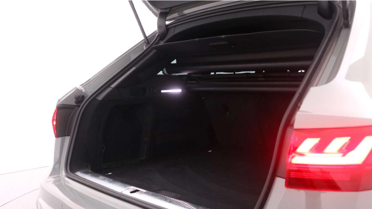 Audi A4 Avant 40 TFSI 191PK Launch edition Sport | Camera | Stoelverwarming |